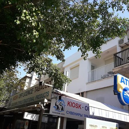 Poseidono'S Apartment Paphos Extérieur photo