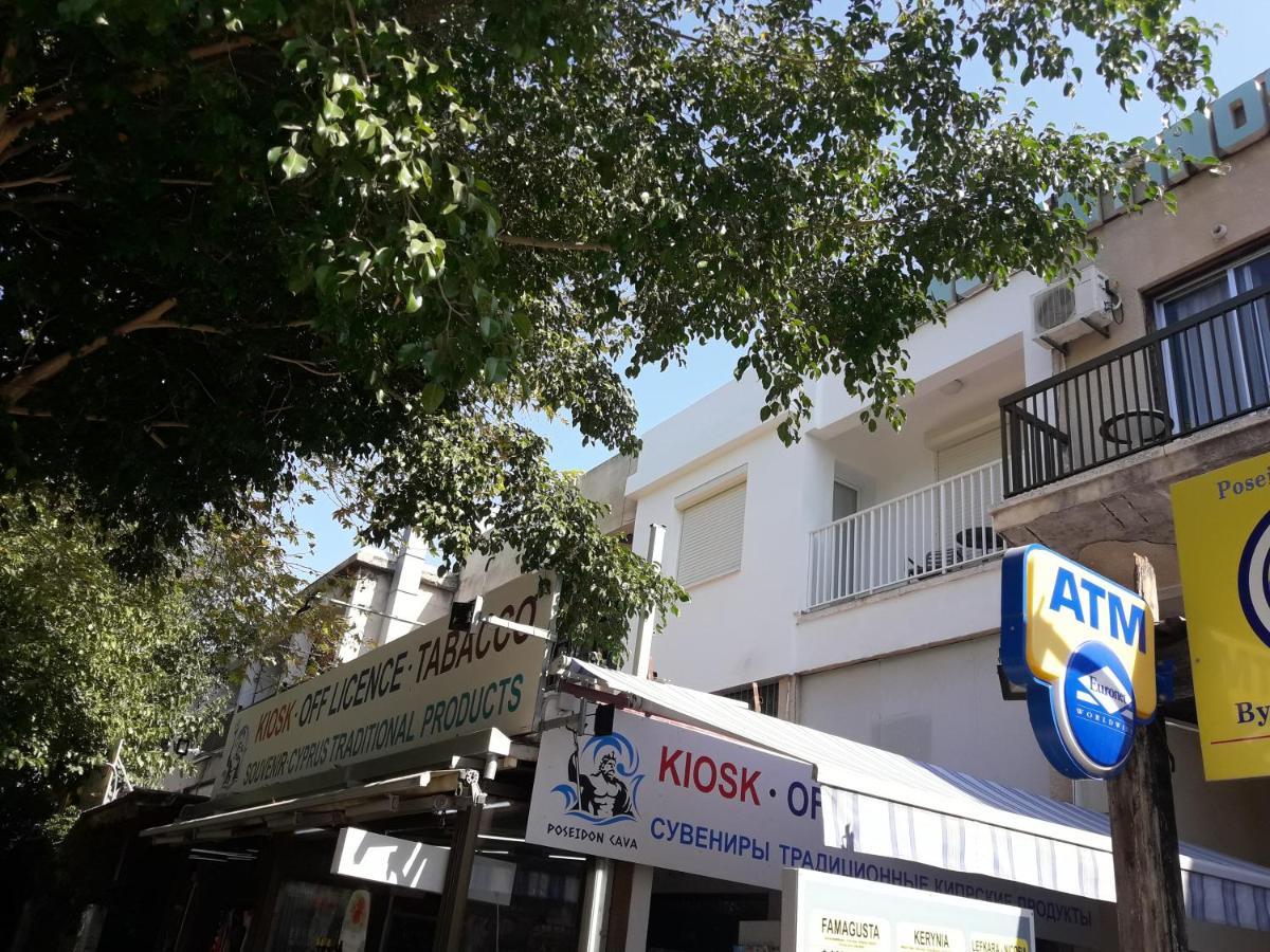 Poseidono'S Apartment Paphos Extérieur photo